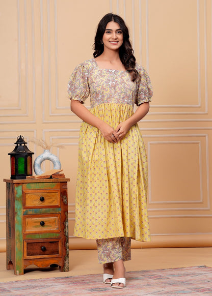 Yellow Floral Printed Overlay Kurta Pant Set with Puff Sleeves – Elegant Indo-Western Fusion Wear Akrish