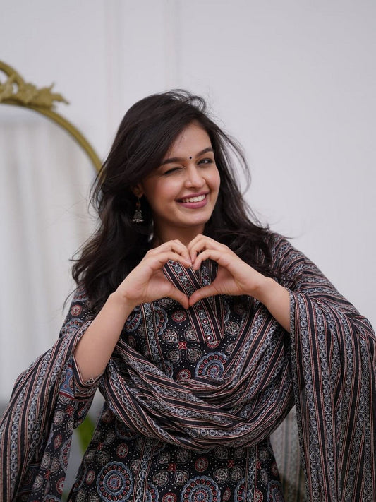 Women’s Black Ethnic Printed Kurti Set with Dupatta – Elegant Straight Kurta, Pants & Dupatta Akrish