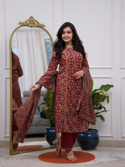 Women’s Maroon Ethnic Printed Kurti Set with Dupatta – Elegant Straight Kurta, Matching Pants & Dupatta Akrish