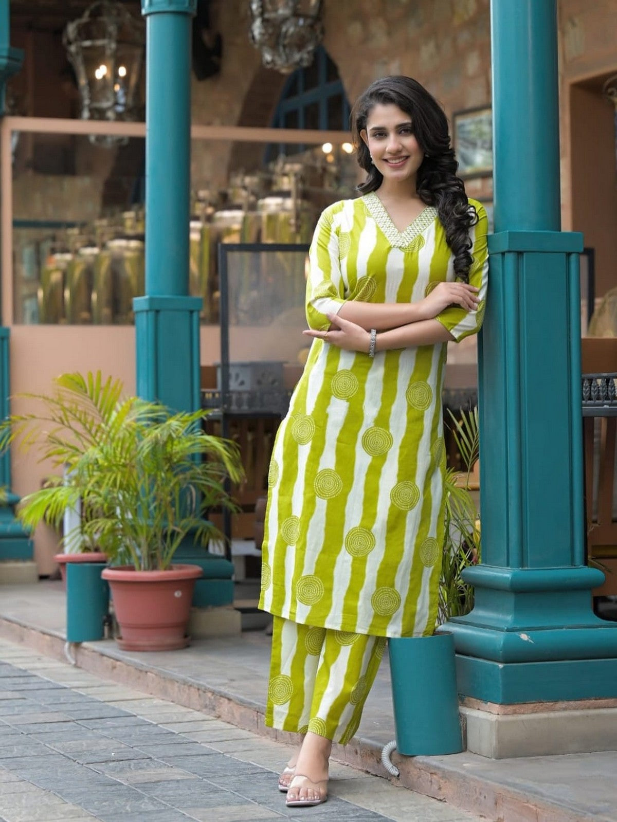 Stylish Women’s Green Printed Kurti Set – V-Neck Straight Kurta with Matching Pants | Comfortable Daily & Office Wear Akrish