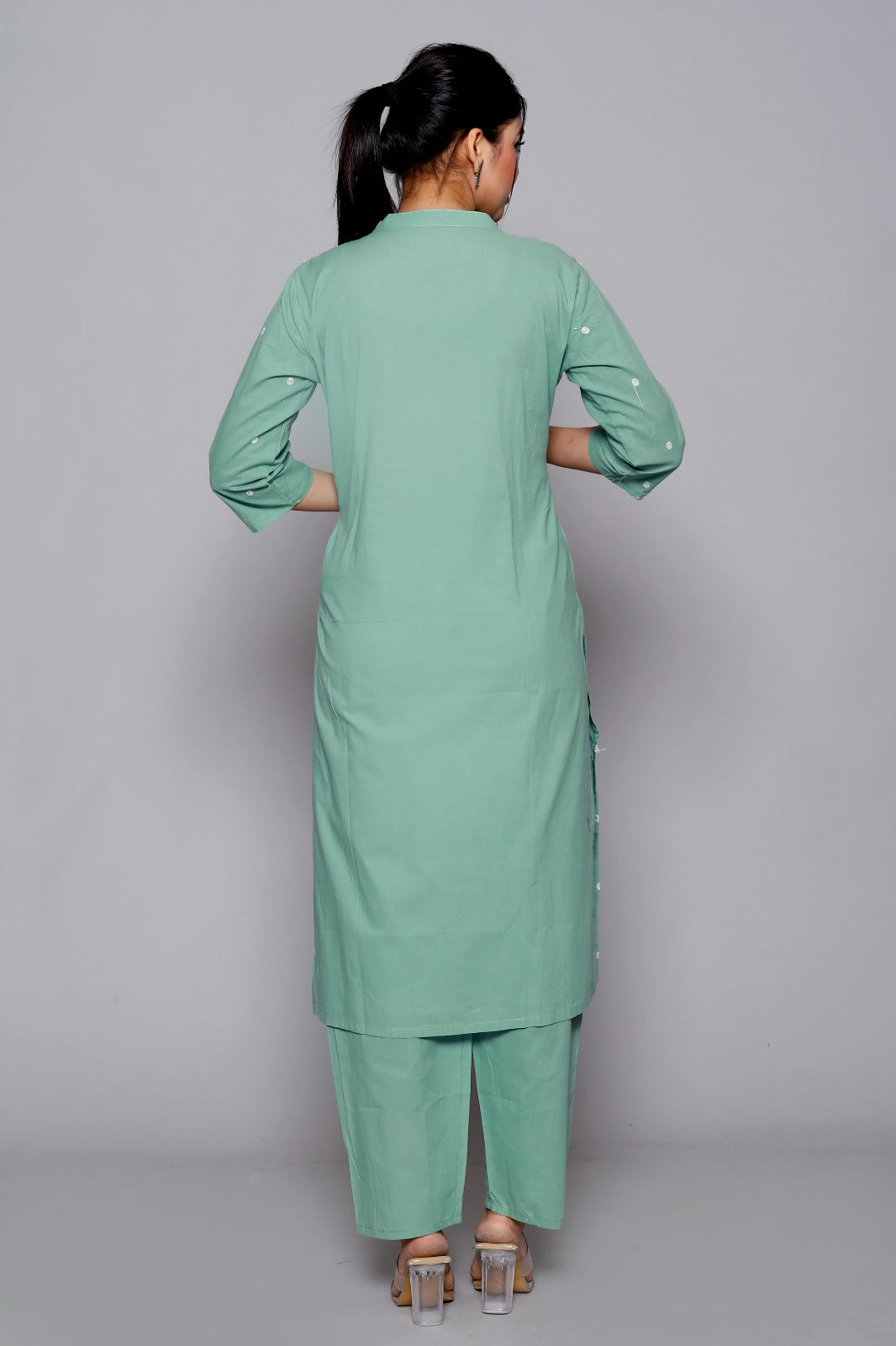 Akrish Green Cotton Embroidered Kurta Set for Women | Premium Ethnic Wear